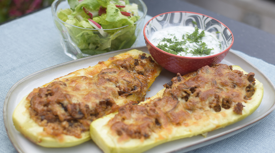 Töltött sütőtök quinoa-val és zöldségekkel